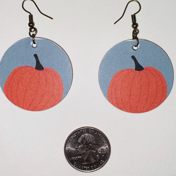Handmade pumpkin earrings. - Picture 3 of 3